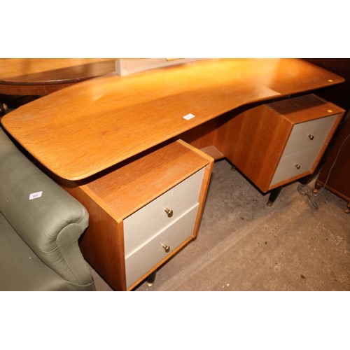 530 - G-Plan dressing table, Librenza