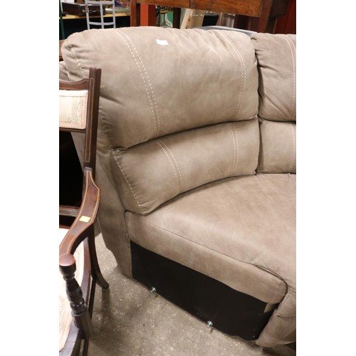 546 - Corner 3 piece suite, incl electric recliner