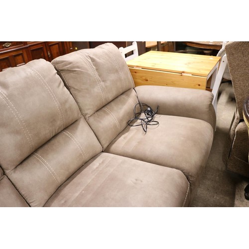 546 - Corner 3 piece suite, incl electric recliner