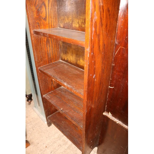 563 - Wooden bookcase