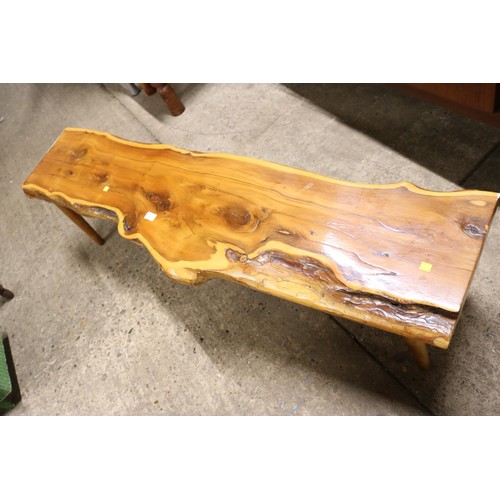 569 - Yew wood bench 5ft wide