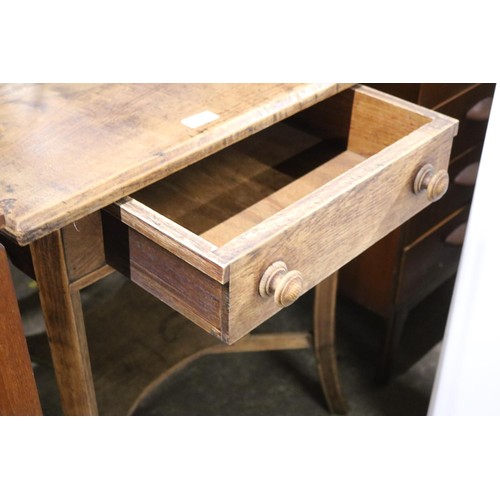 570 - Oak occasional table with drawers