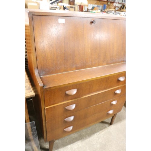 572 - Teak bureau