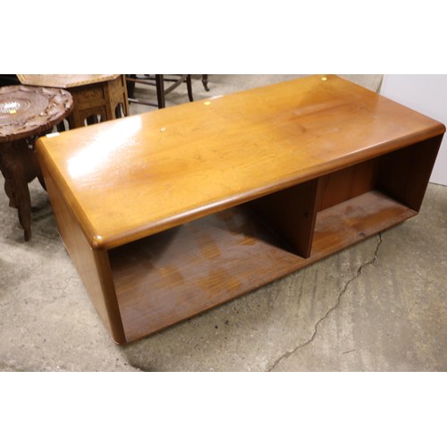 575 - Heavy teak coffee table - Note missing shelf