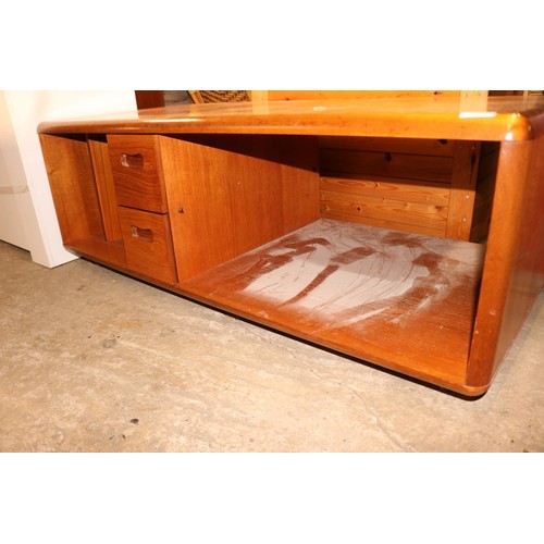 575 - Heavy teak coffee table - Note missing shelf