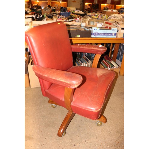 587 - Red leather office chair