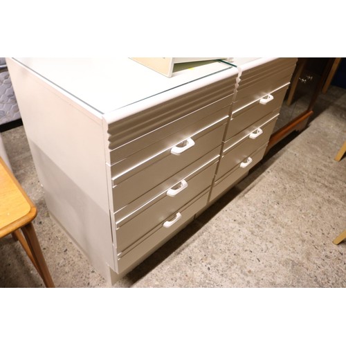 590 - Pair of bedside chests & mirror