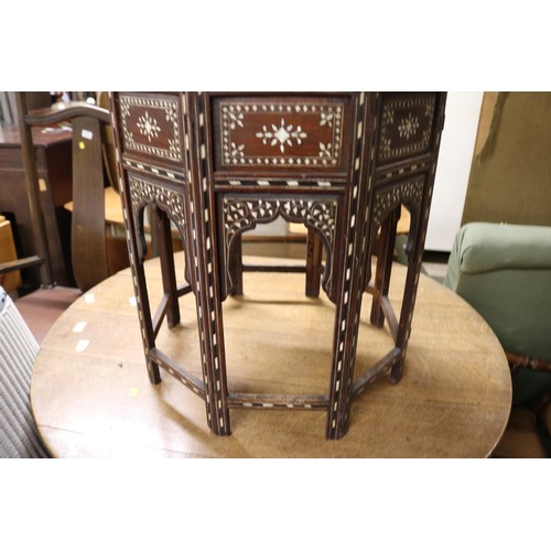 555 - Hex decorative folding table