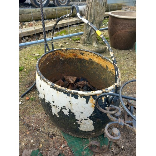 15 - Large cast iron pan with handle & metal various plant pot stands