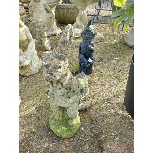 66 - 3 assorted garden ornaments