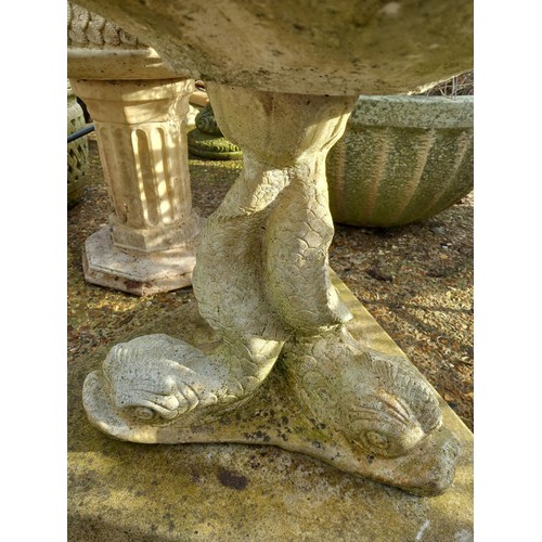 67 - Large bird bath & base