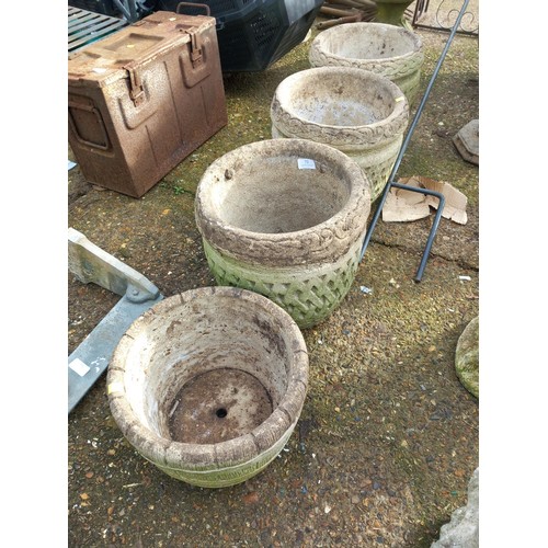 72 - 4 concrete plant pots