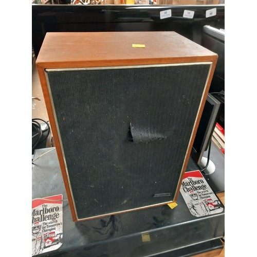 89 - Fidelity VA10 record player & 1 speaker - warranted until 12 noon Tusday following the above sale