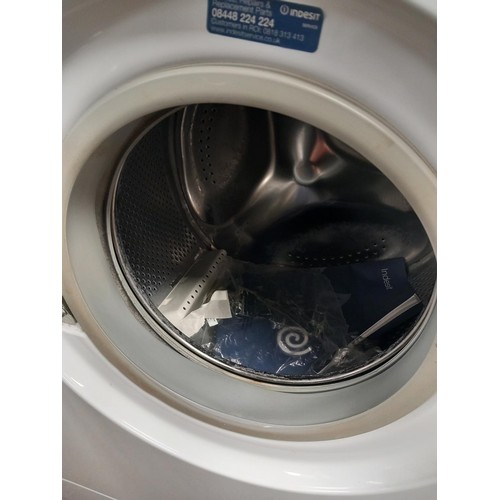 108 - Washing machine (travel bolts fitted) - warranted until 12 noon Tuesday following the above sale