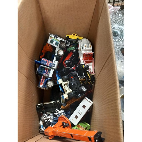 190 - Large Nylint pressed steel truck (similar to Tonka) & assorted Matchbox, Corgi, etc