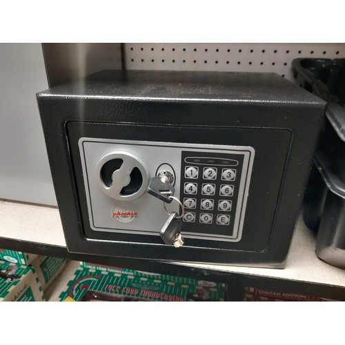 201 - Compact home/office security safe