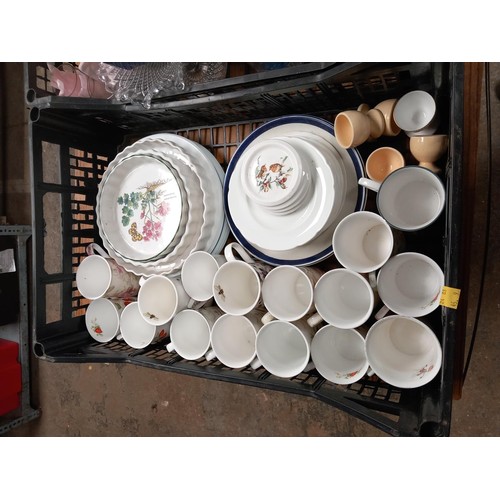 280 - 6 trays of mixed glass, china, etc