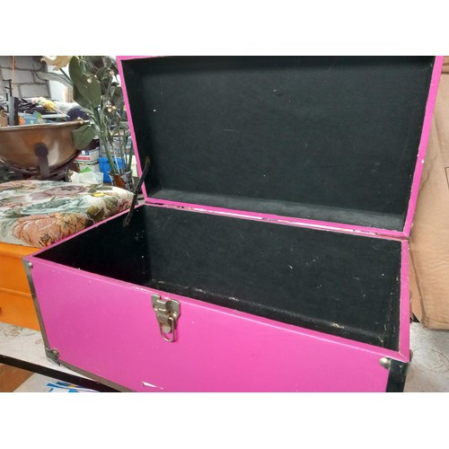 319 - Pink storage box