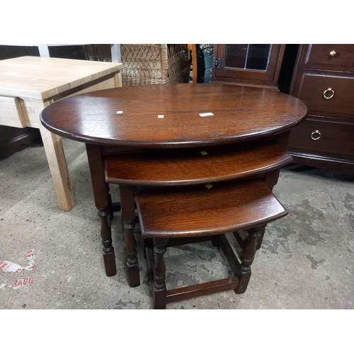 605 - Old charm Wood Brothers nest of tables