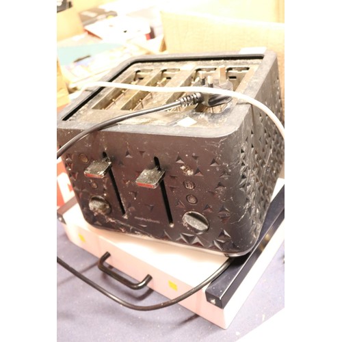 275 - Viewer & toaster - warranted until 12 noon, Tuesday, following the above sale