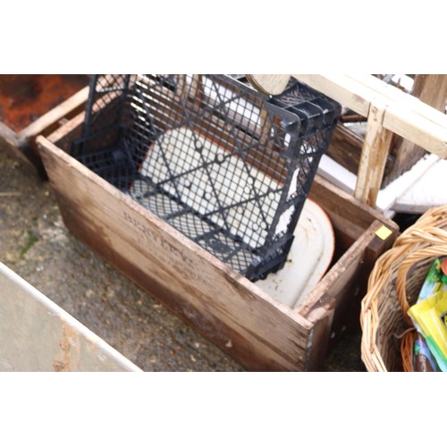 23 - 2 pairs of wooden steps, baskets, various wooden crates, etc