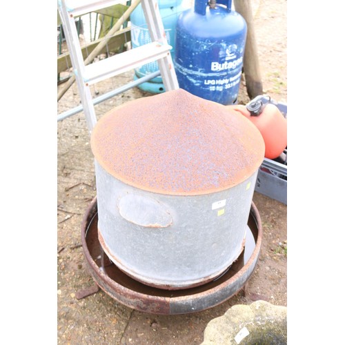 39 - Small galvanised chick feeder