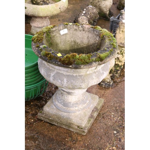 46 - Garden urn