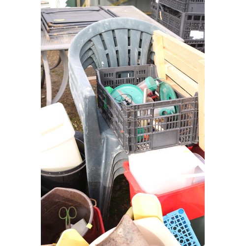 59 - Garden misc, incl 4 plastic chairs, watering cans, pet guard, dog bed, brooms, etc