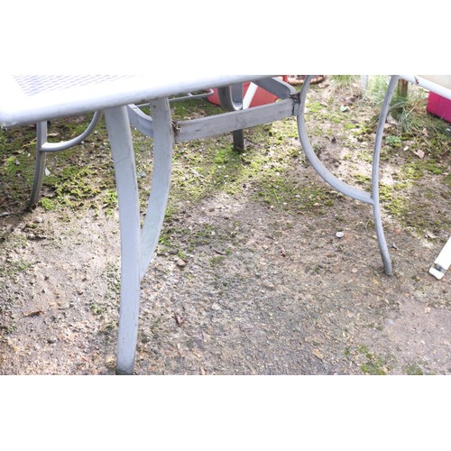 73 - Square garden table with 1 chair