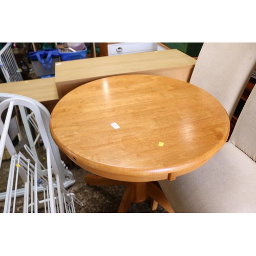 97 - round table & 2 chairs