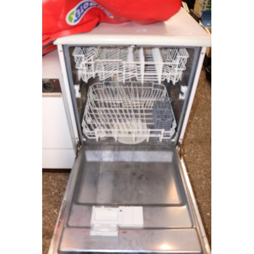 202 - Indesit dishwasher - warranted until 12 noon Tuesday following the above sale