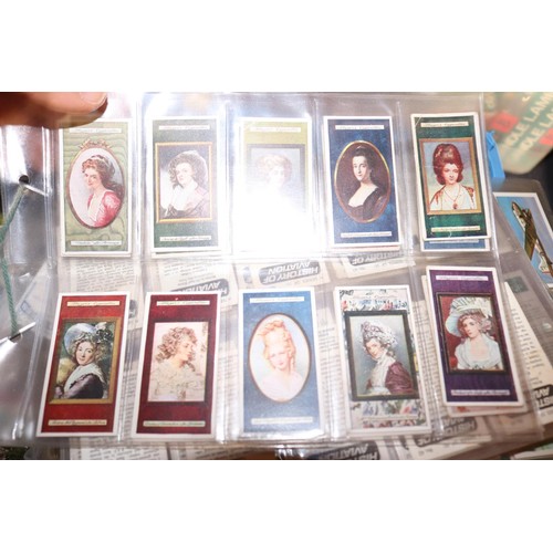 229 - Collectors cards/albums/silks (mostly tea/cigarettes)