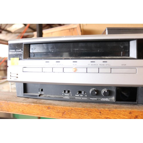 270 - Ferguson videostar VCR - warranted until 12 noon Tuesday following the above sale