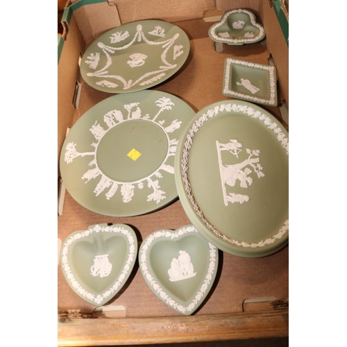 294 - Large qty of green Wedgwood