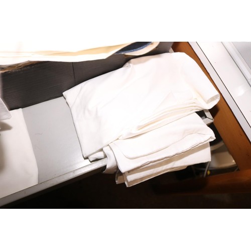 309 - 2 boxes of Egyptian cotton pillow cases