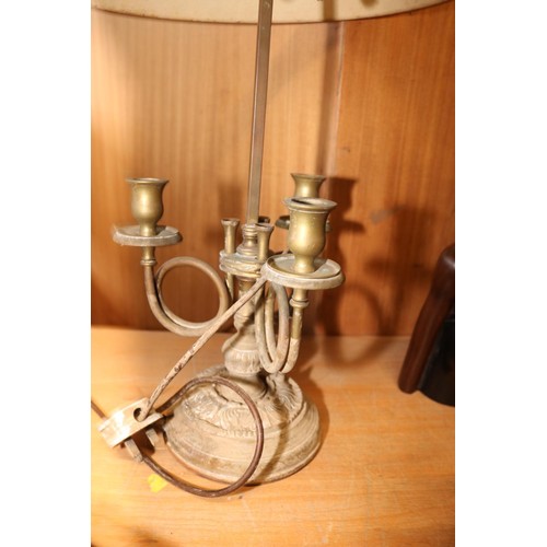 386 - Light & jug