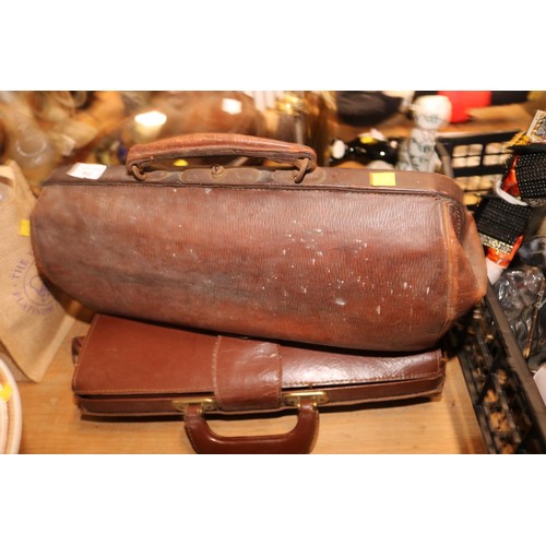 394 - 2 leather bags