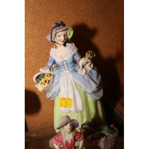 414 - Royal Doulton ornaments/figurines