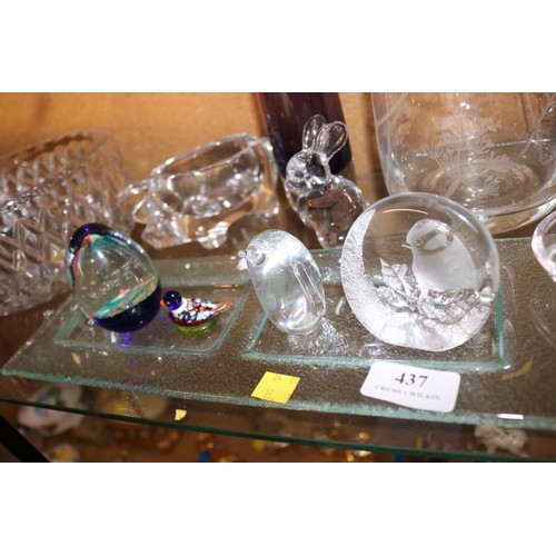 437 - Qty of glassware, bowls, plates, ornaments