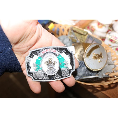 466 - Belt buckles, incl Military