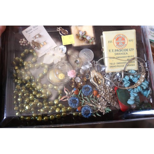 468 - Jewellery box & qty of costume jewellery (4 items)