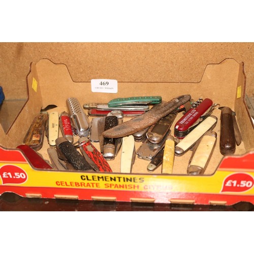 469 - Assorted penknives