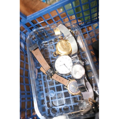 470 - Watches & lighters, incl Accurist