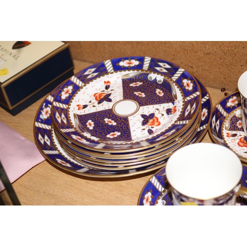 485 - Gladstone china set & odd saucers