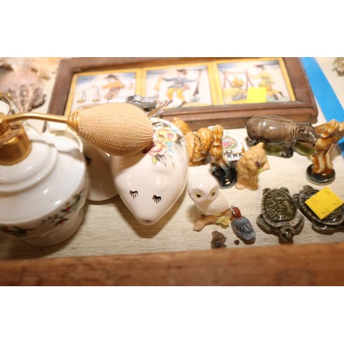 539 - Large qty of collectables/curios