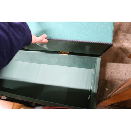 602 - Day bed/ottoman - green