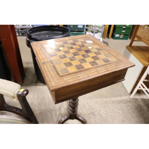 605 - Mahogany occasional games table