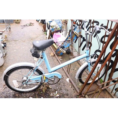 8 - Ladies smallish bike, blue