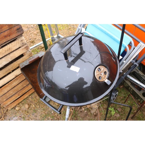 19 - Bbq/fold up chairs etc