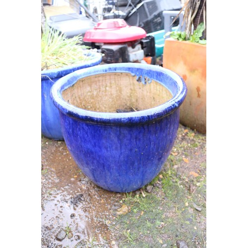 41 - 3 blue glazed large planters, 1 a/f